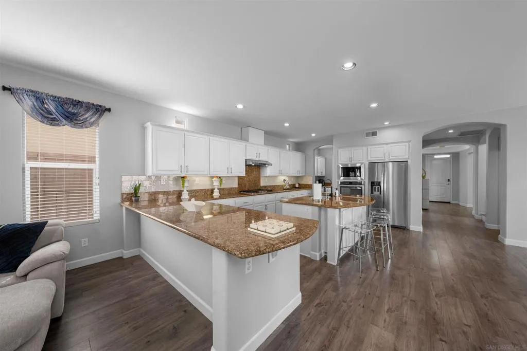 Chula Vista, California 91913, United States, 4 Bedrooms Bedrooms, ,4 BathroomsBathrooms,Residential,Active,234305