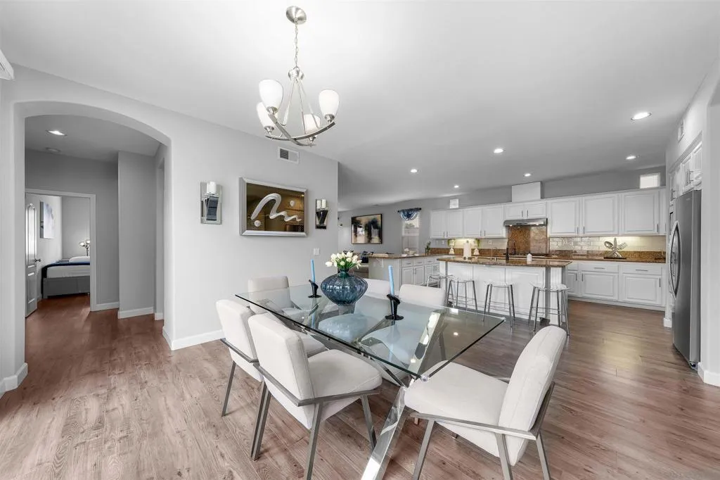 Chula Vista, California 91913, United States, 4 Bedrooms Bedrooms, ,4 BathroomsBathrooms,Residential,Active,234305