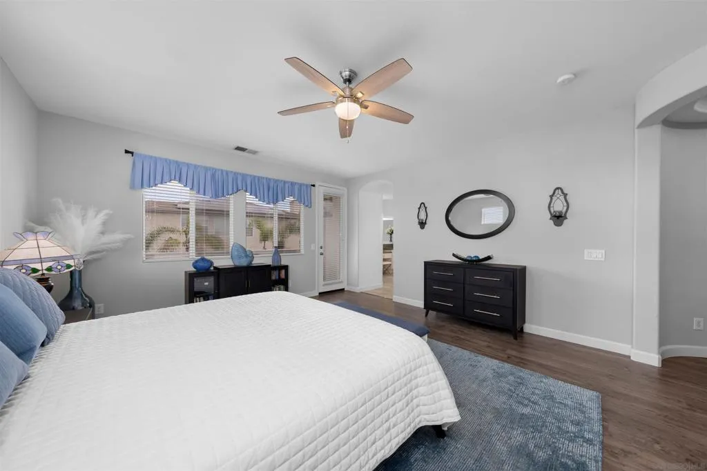 Chula Vista, California 91913, United States, 4 Bedrooms Bedrooms, ,4 BathroomsBathrooms,Residential,Active,234305