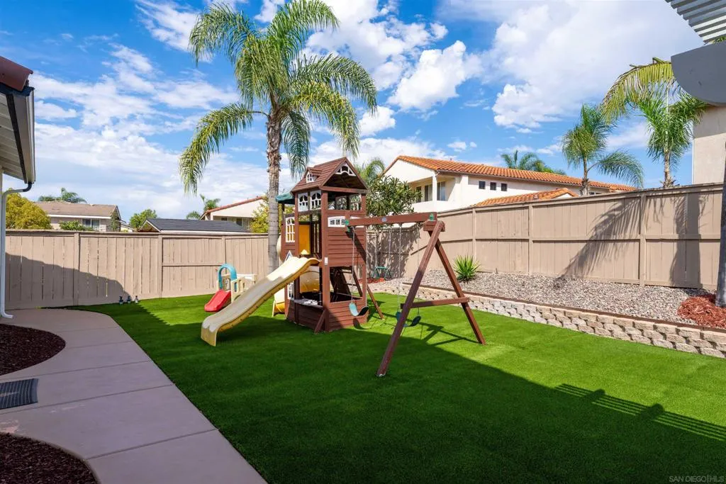 Chula Vista, California 91913, United States, 4 Bedrooms Bedrooms, ,4 BathroomsBathrooms,Residential,Active,234305