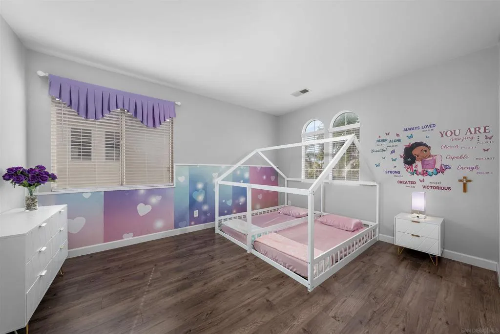 Chula Vista, California 91913, United States, 4 Bedrooms Bedrooms, ,4 BathroomsBathrooms,Residential,Active,234305