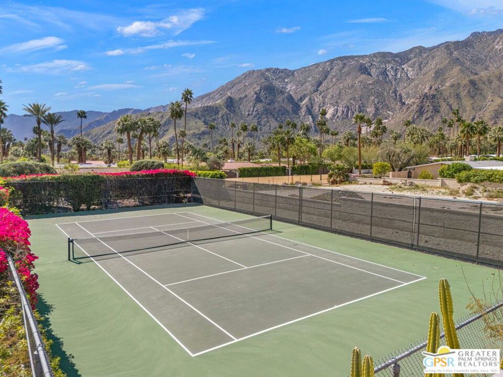 Photo of 311 W Via Sol, Palm Springs, CA 92262 (MLS # 26656139PS)