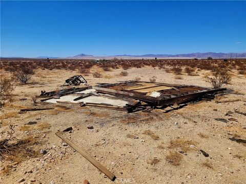Photo of 68790 Tortoise Road, 29 Palms, CA 92277 (MLS # SW25040224) Photo of 68790 Tortoise Road, 29 Palms, CA 92277 (MLS # SW25040224)