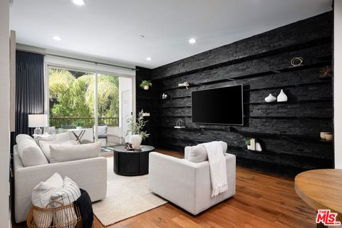 Photo of 627 Deep Valley Drive #211, Rolling Hills Estates, CA 90274 (MLS # 25578583)