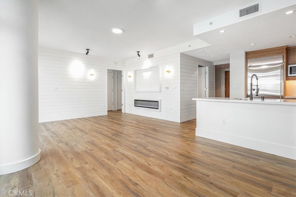 3131 Michelson #1402