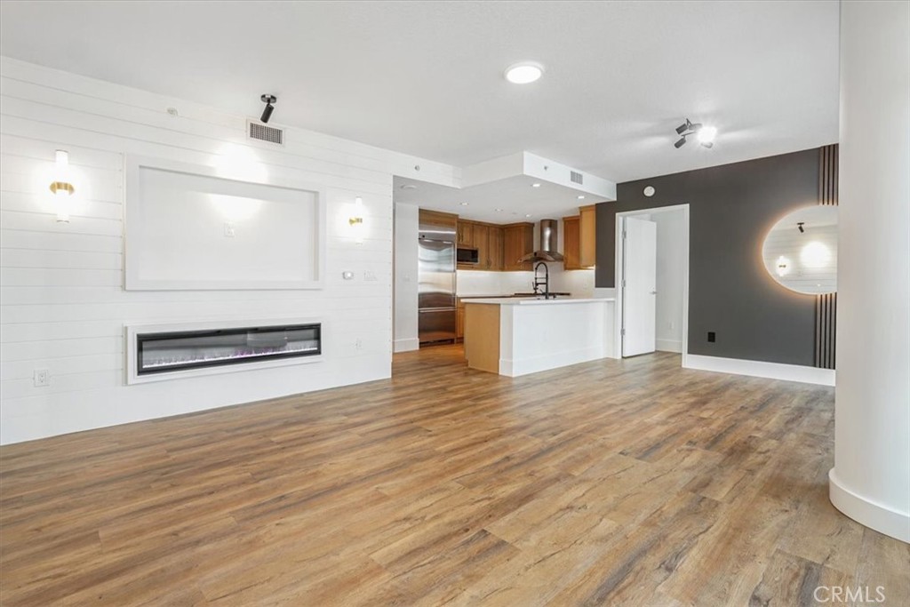 3131 Michelson #1402