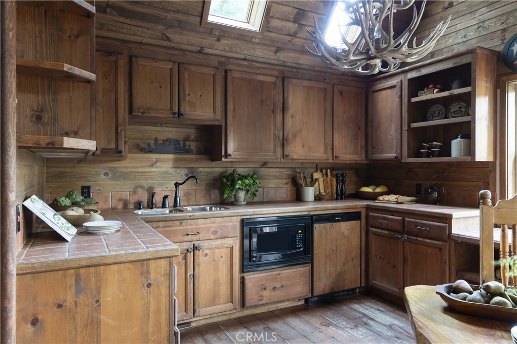 Arrowhead Woods (AWHW) - Residential