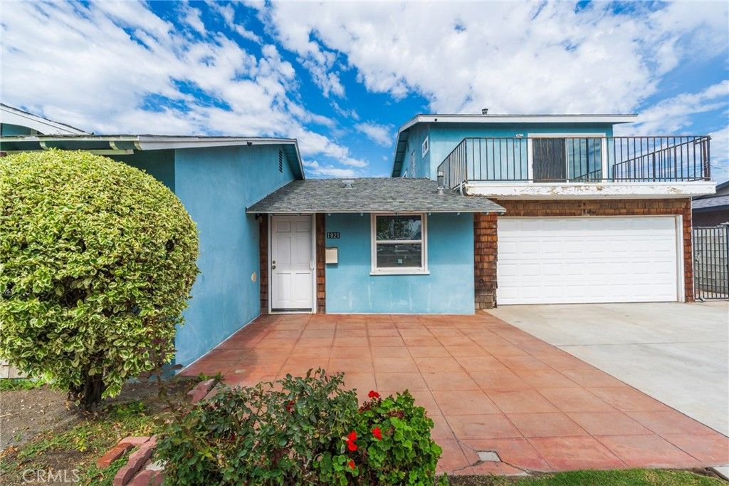Photo of 1921 W Clearbrook Ln, Anaheim, CA 92804 (MLS # PW25238927)