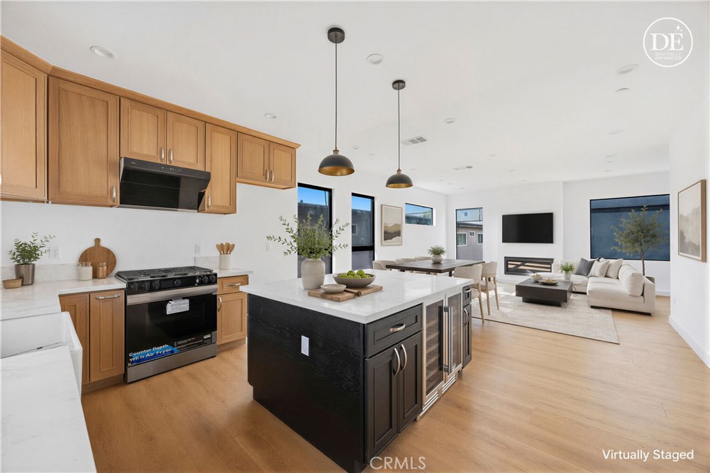 10156 Regent