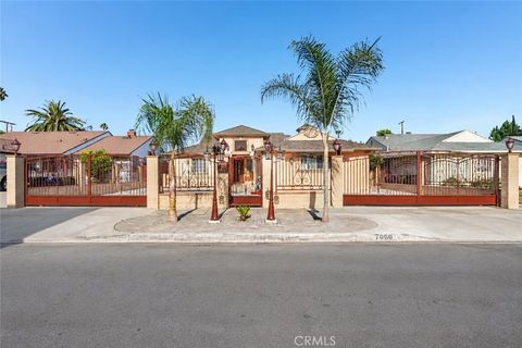 Photo of 7060 Morse Avenue, North Hollywood, CA 91605 (MLS # SR26106538)