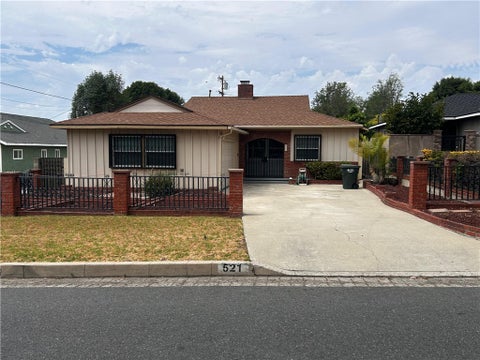 Photo of 521 N Vermont AVE, Glendora, CA 91741 (MLS # TR26189606)