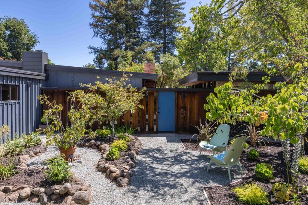 876 Southampton Drive