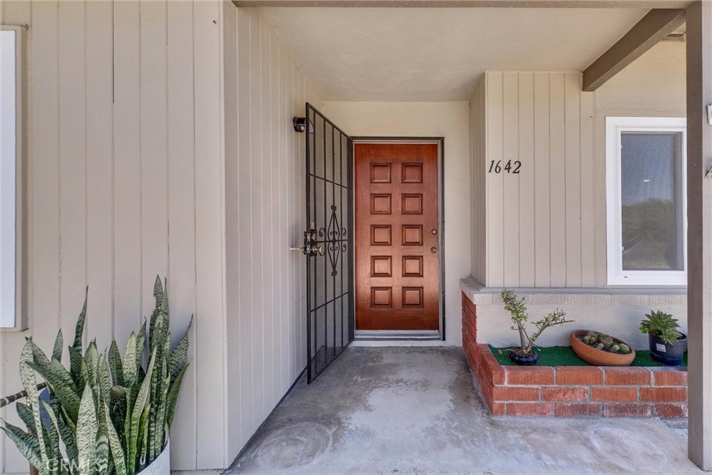 1642 Tiffany Place