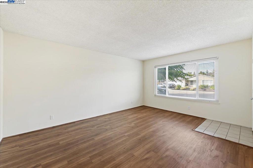 SPRINGTOWN - Residential