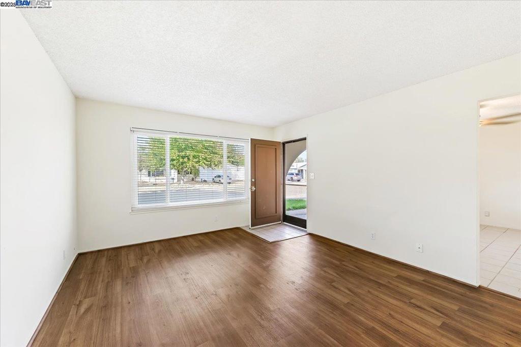 SPRINGTOWN - Residential