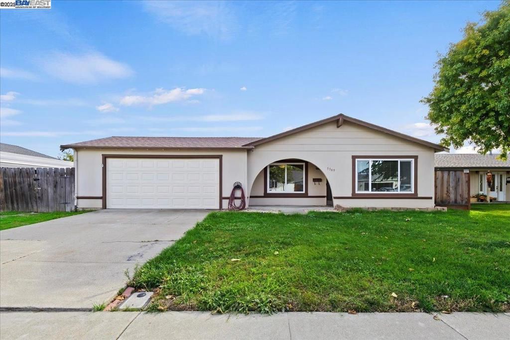 Photo of 5569 Idlewild Ave Ave, Livermore, CA 94551 (MLS # 41116832)