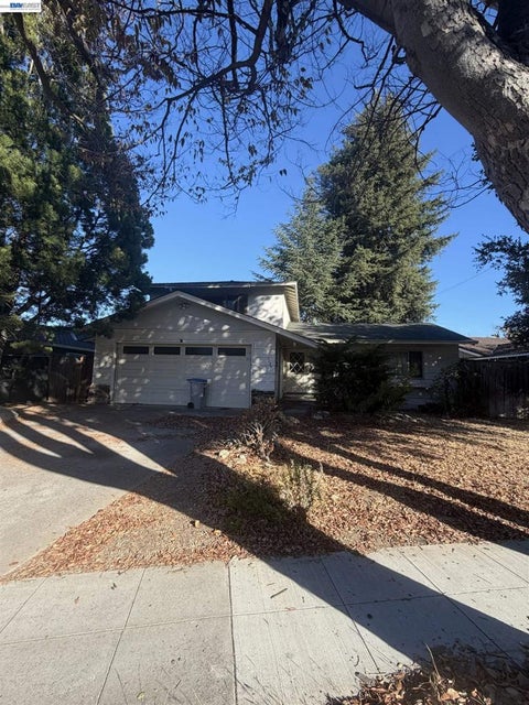 Photo of 1174 Forest Creek Dr DR, San Jose, CA 95129 (MLS # 41152684)