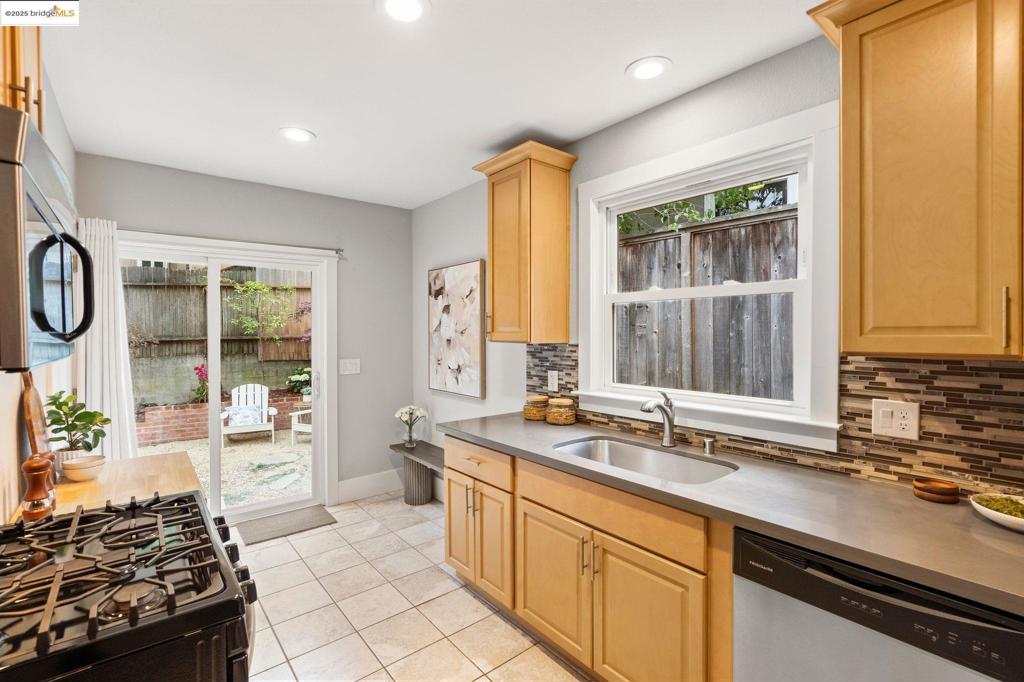 GLENVIEW - Residential