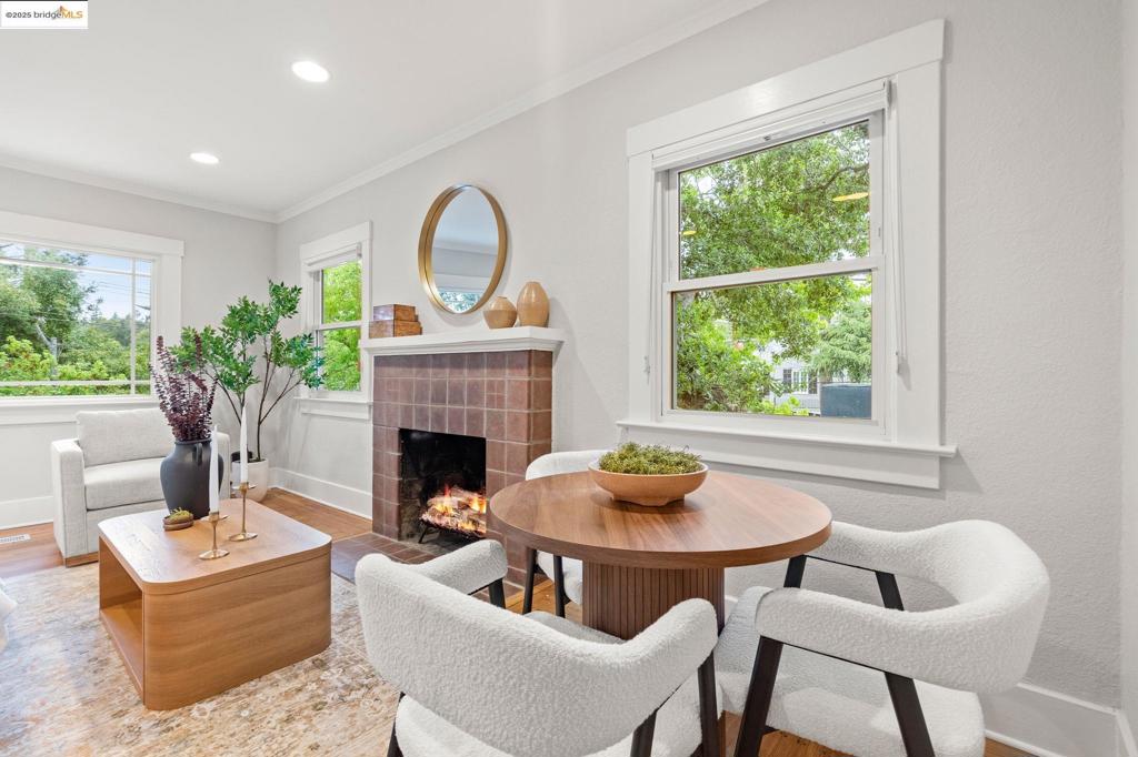 GLENVIEW - Residential