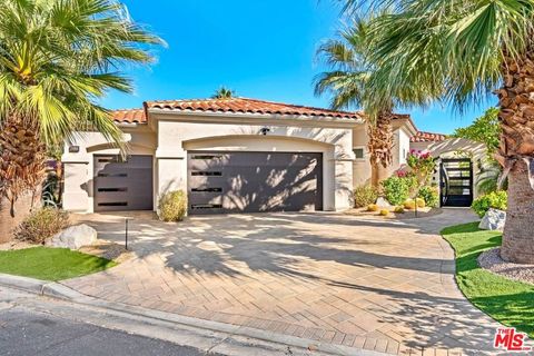 Photo of 580 Elk Clover Circle, Palm Desert, CA 92211 (MLS # 25619353)