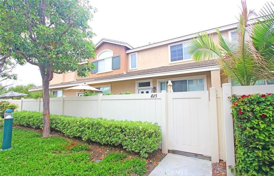Contemporary Townhome in The Beautiful Summit Park Community of Anaheim Hills. Open and Inviting Floorplan with Family Room, Warm Fireplace, and Glass Slider Leading to a Private Patio That is Perfect for Entertaining and BBQing. Kitchen is Open to Family and Dining Room With Light Wood Cabinets, Recessed Lighting and Stainless Steel Appliances. Laminate Wood Floors Throughout. Small Downstairs Half Bath for Guests. Upstairs is The Spacious Primary Bedroom Which Includes a Ceiling Fan and Bright Open Windows. The Primary Bathroom Includes Dual Sinks, Toilet, Tub and Shower. Upstairs Hall Bathroom Includes a Single Sink, Toilet, Tub and Shower. Additional Two Bedrooms Upstairs, Both With Ceiling Fans. Award Winning Schools. Association Amenities Include Pool, Spa, Clubhouse, Gym, Kids Playground & Park. Walking Distance to Well Known Ronald Reagan Park. Close to Many Shopping Centers, Restaurants and Freeway Access.