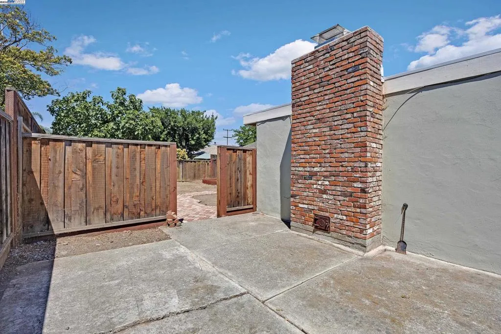 Livermore, California 94550, United States, 3 Bedrooms Bedrooms, ,2 BathroomsBathrooms,Residential,Active,172968