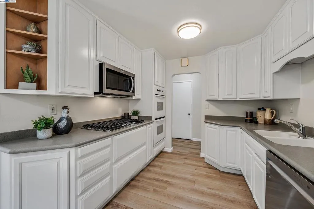 Livermore, California 94550, United States, 3 Bedrooms Bedrooms, ,2 BathroomsBathrooms,Residential,Active,172968