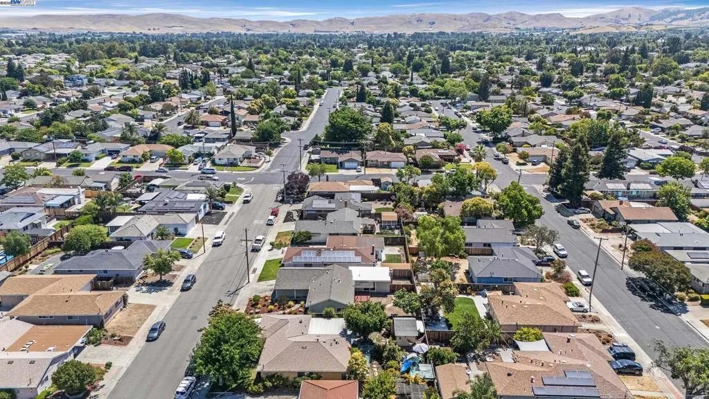 Livermore, California 94550, United States, 3 Bedrooms Bedrooms, ,2 BathroomsBathrooms,Residential,Active,172968