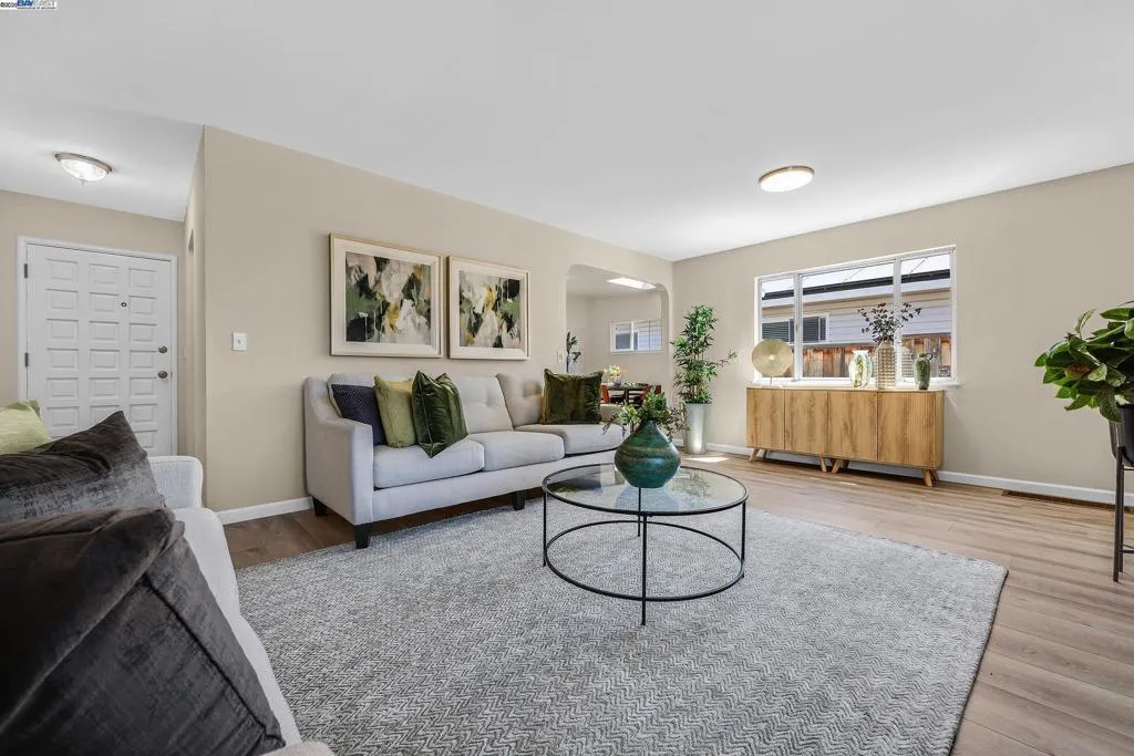 Livermore, California 94550, United States, 3 Bedrooms Bedrooms, ,2 BathroomsBathrooms,Residential,Active,172968