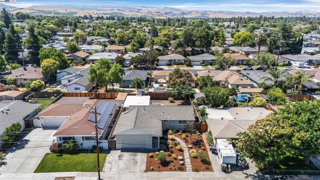 Livermore, California 94550, United States, 3 Bedrooms Bedrooms, ,2 BathroomsBathrooms,Residential,Active,172968