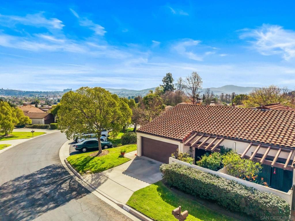 Photo of 2023 Billy Glen Gln, Escondido, CA 92026 (MLS # 260003880SD)