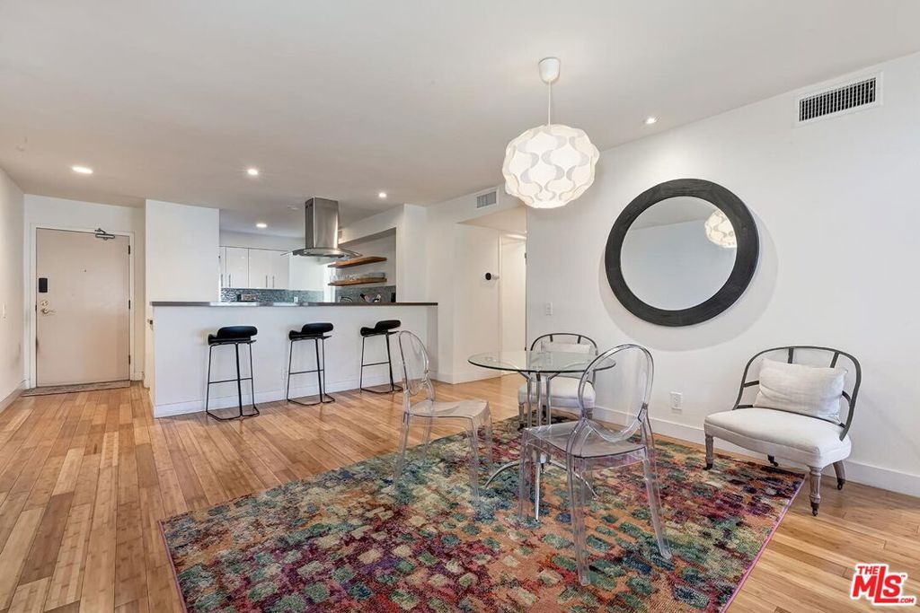 Photo of 858 12th Street #4, Santa Monica, CA 90403 (MLS # 25587419)