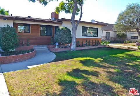 Photo of 3116 W 81st Street, Inglewood, CA 90305 (MLS # 26665477)
