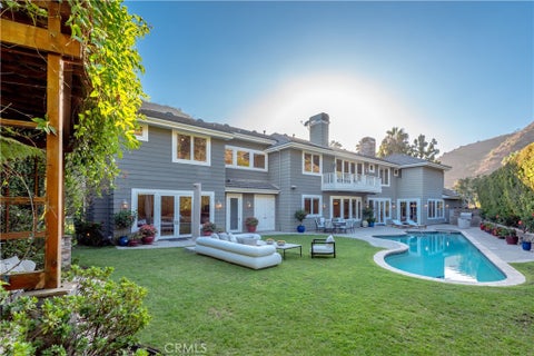 Tiny photo for 1502 Bienveneda AVE, Pacific Palisades, CA 90272 (MLS # SR26157830)