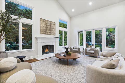 Tiny photo for 1502 Bienveneda AVE, Pacific Palisades, CA 90272 (MLS # SR26157830)