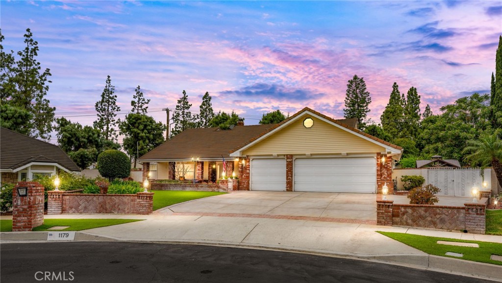 1179 W Rae Court