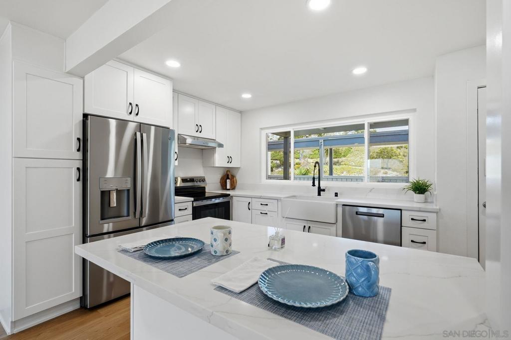 3606 Vista Rey 46