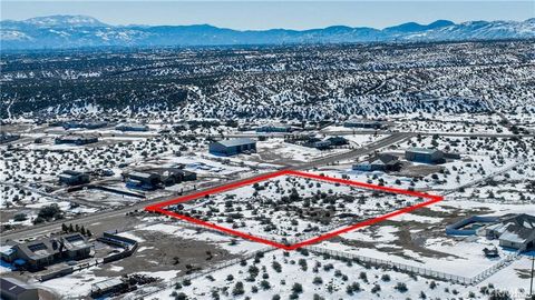 Photo of 7922 Merrick Street, Phelan, CA 92371 (MLS # HD25092590)