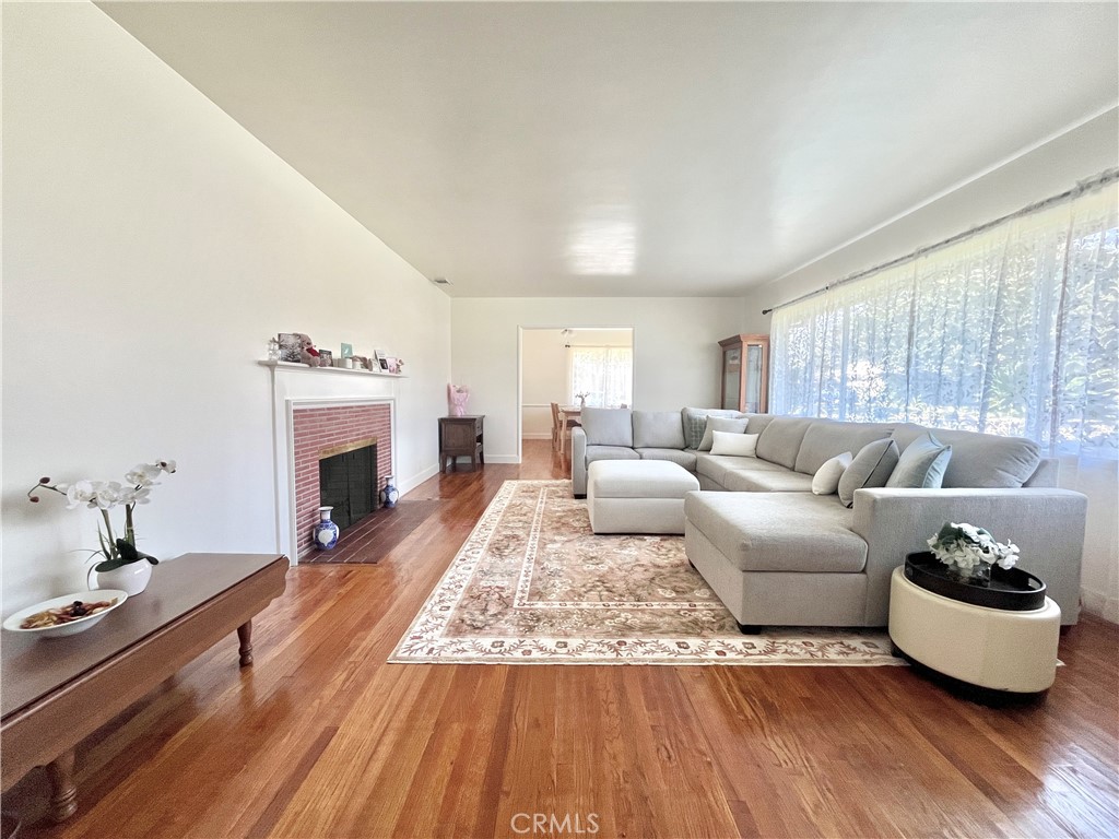 729 N California