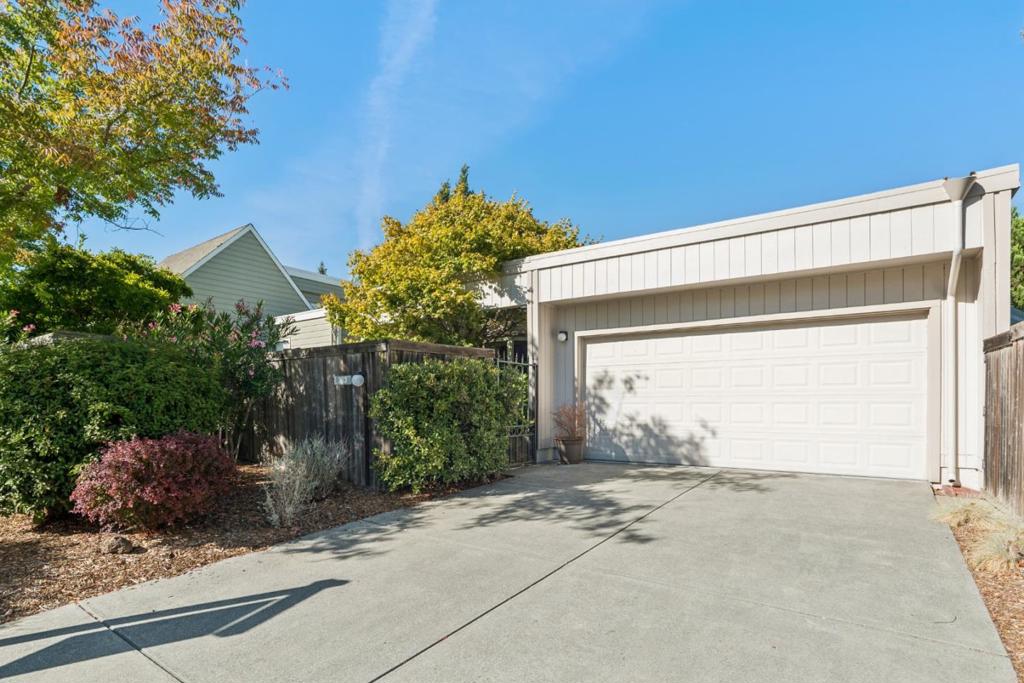 363 Dahlia Drive