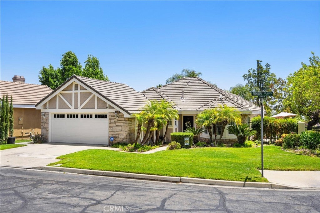 1340 Sunrise Circle S