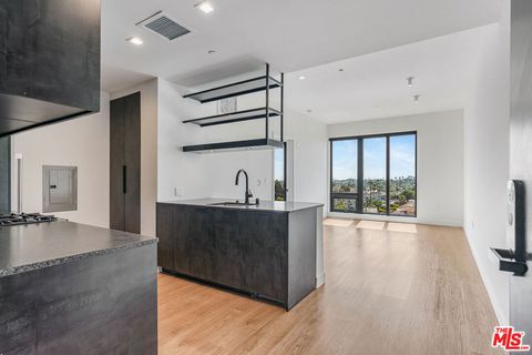 Photo of 10700 Tabor St St #524, Los Angeles, CA 90034 (MLS # 25617885)