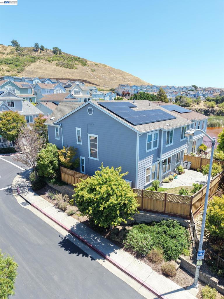 200 Seapoint Pl Pl, Richmond CA 94801