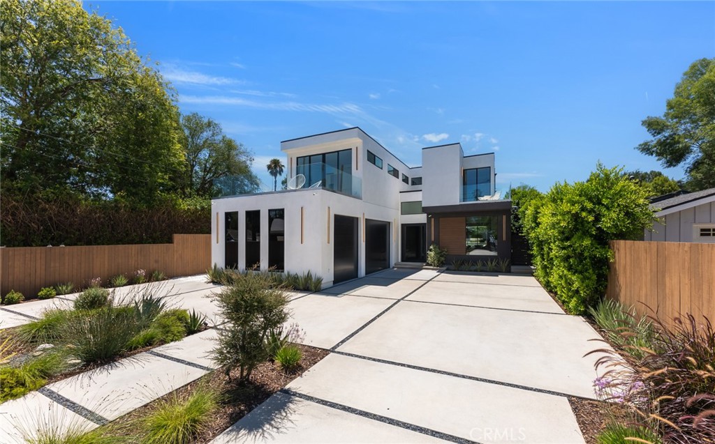 22930 Dolorosa Street