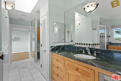 Tiny photo for 10132 Hollow Glen Circle, Los Angeles, CA 90077 (MLS # 26646175)