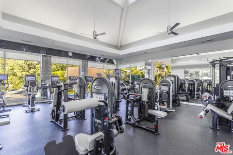 Tiny photo for 10132 Hollow Glen Circle, Los Angeles, CA 90077 (MLS # 26646175)