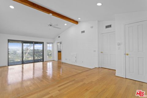 Tiny photo for 10132 Hollow Glen Circle, Los Angeles, CA 90077 (MLS # 26646175)