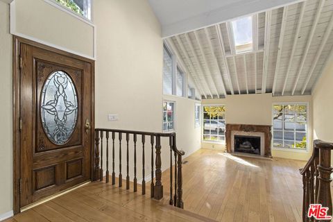 Tiny photo for 10132 Hollow Glen Circle, Los Angeles, CA 90077 (MLS # 26646175)