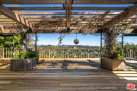 Tiny photo for 10132 Hollow Glen Circle, Los Angeles, CA 90077 (MLS # 26646175)