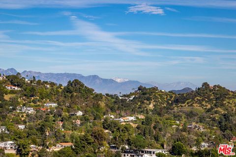 Tiny photo for 10132 Hollow Glen Circle, Los Angeles, CA 90077 (MLS # 26646175)